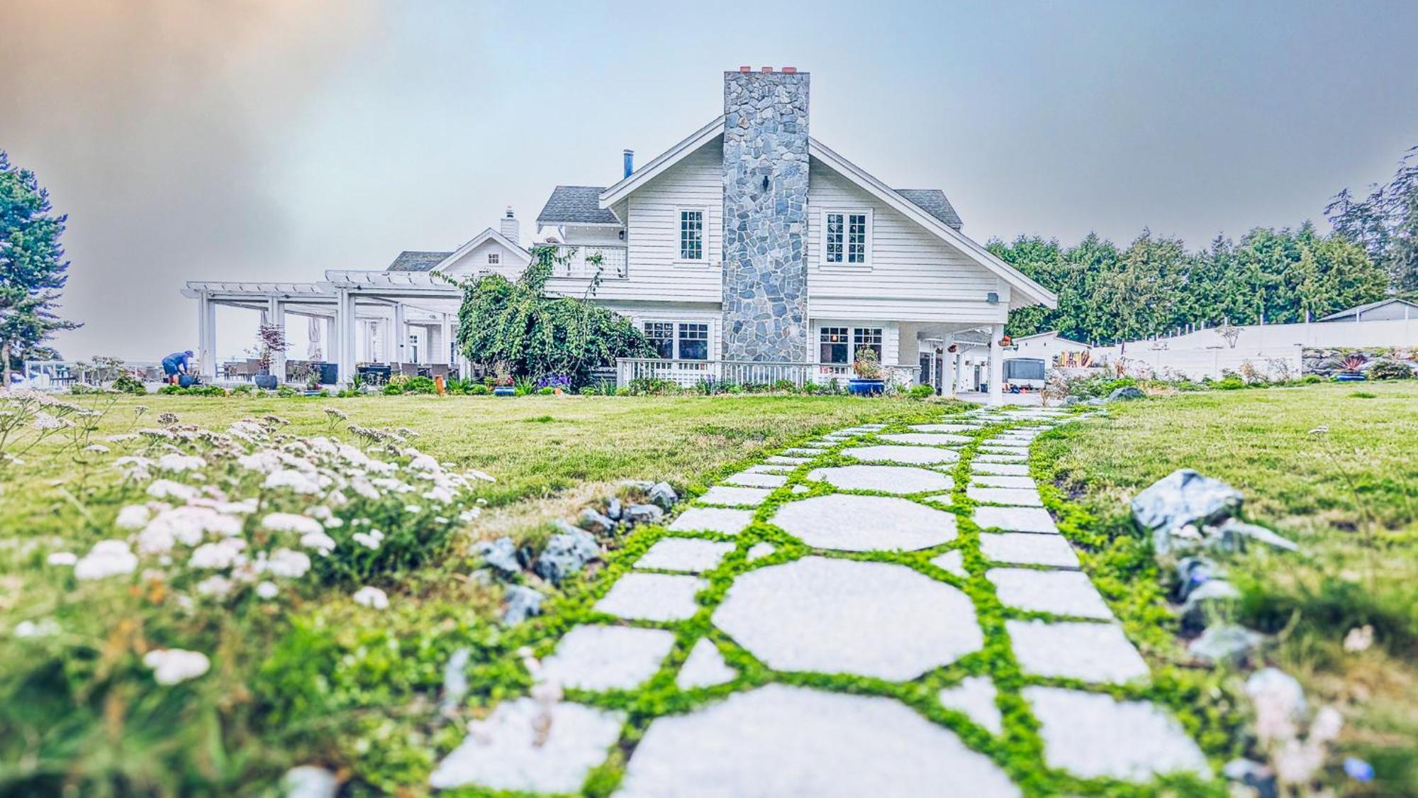 ホテル Sooke Harbour House エクステリア 写真