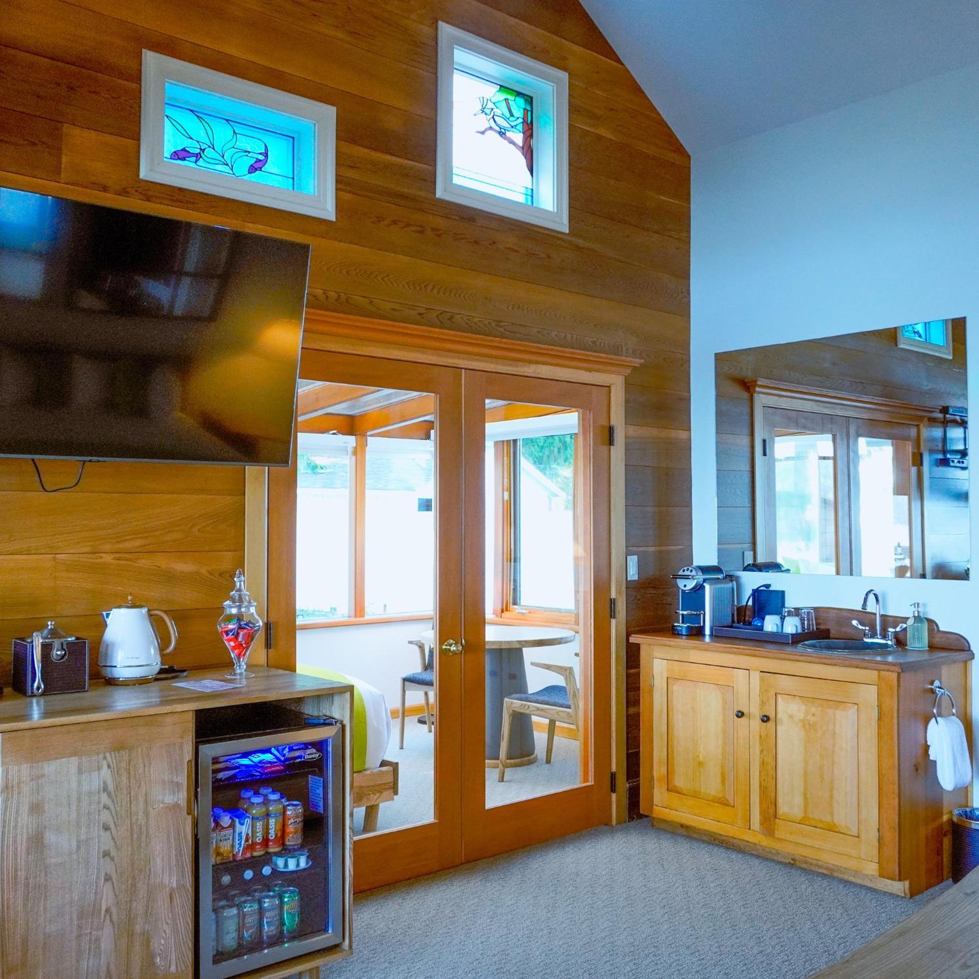 ホテル Sooke Harbour House エクステリア 写真