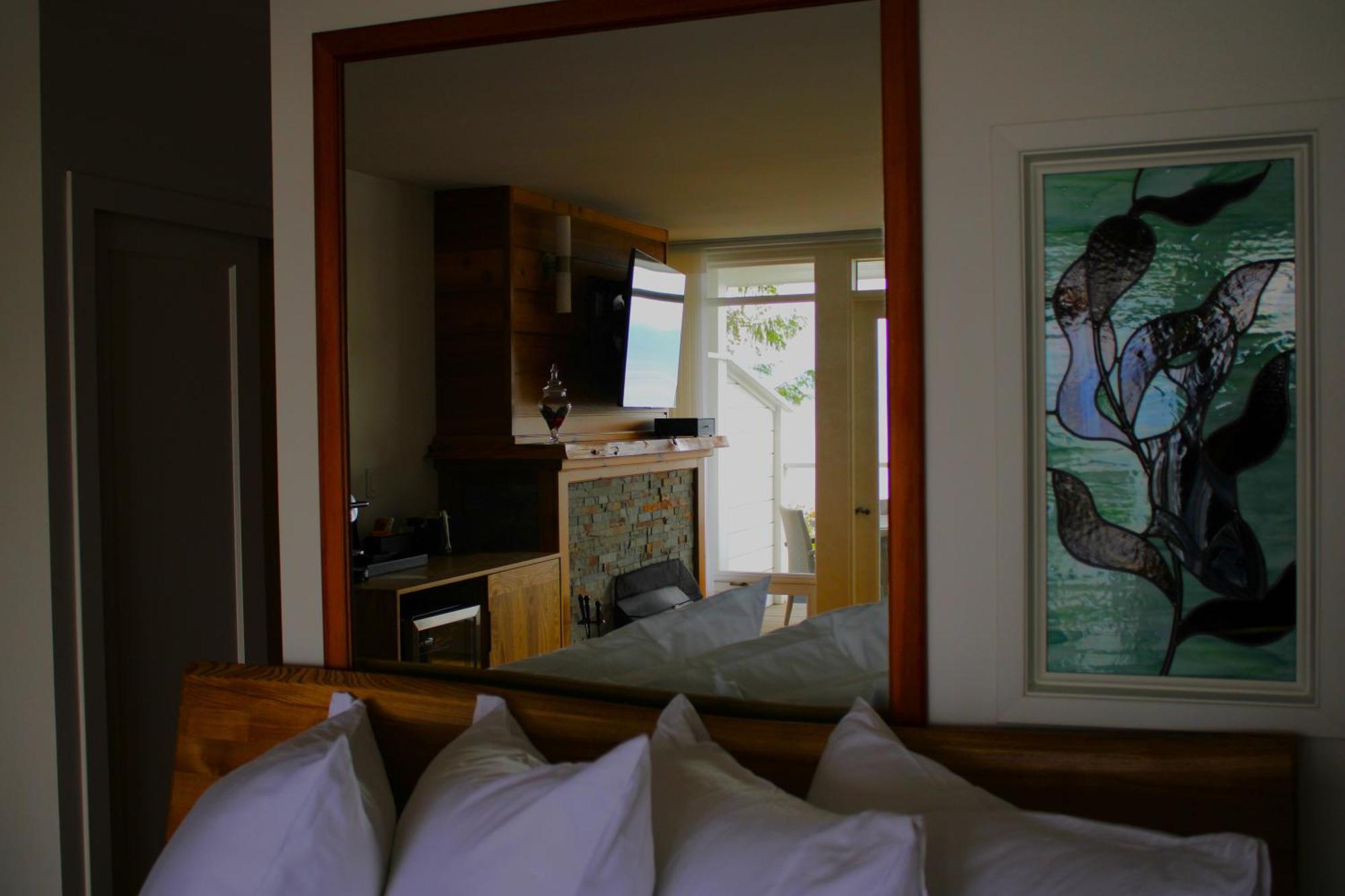 ホテル Sooke Harbour House エクステリア 写真